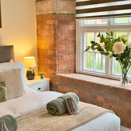 61 Cocoa Apartment